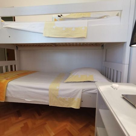 Apartments Srdan Vinišće Eksteriør bilde