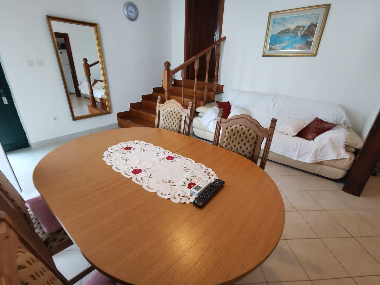 Apartments Srdan Vinišće Eksteriør bilde