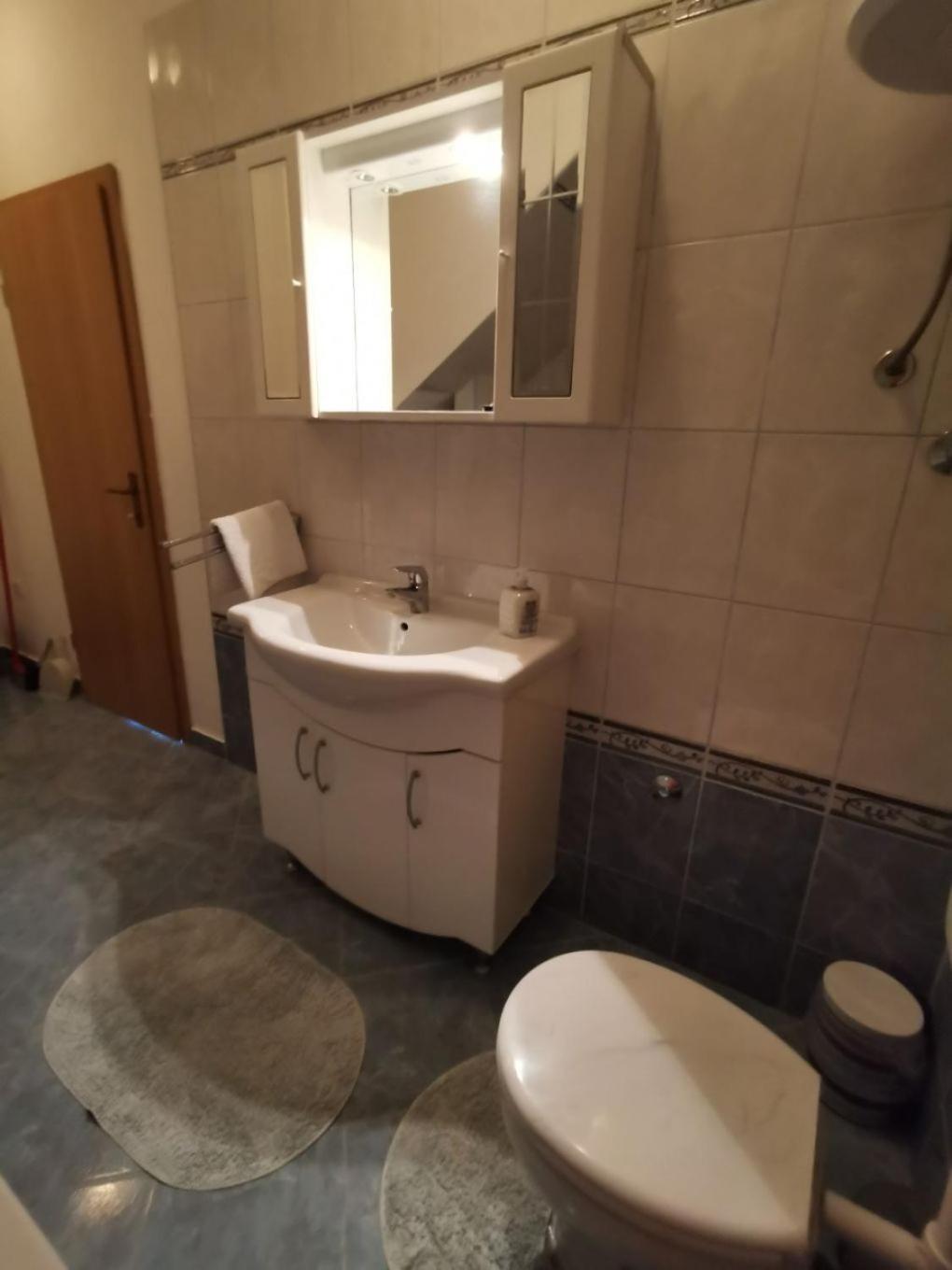 Apartments Srdan Vinišće Eksteriør bilde