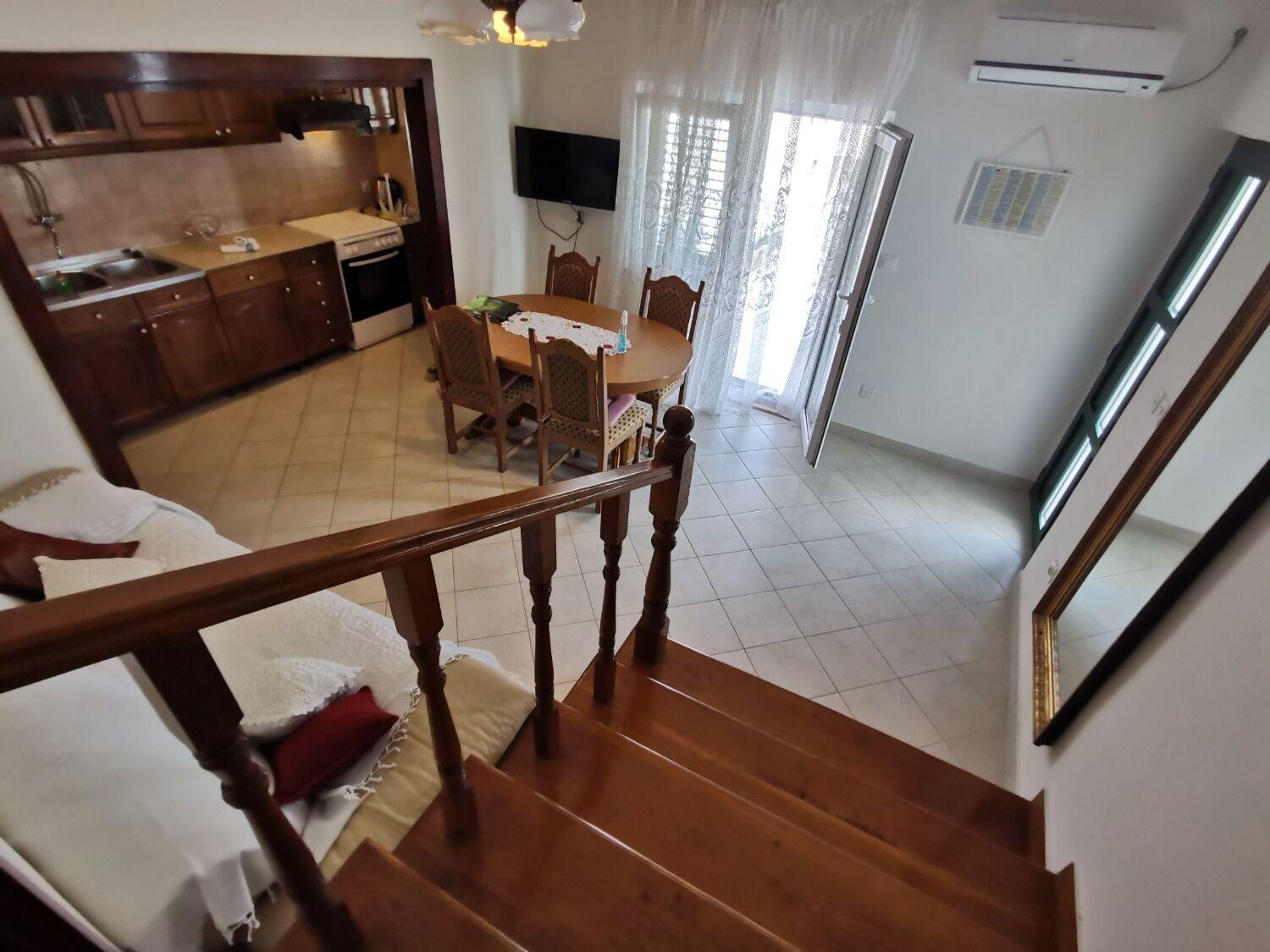 Apartments Srdan Vinišće Eksteriør bilde