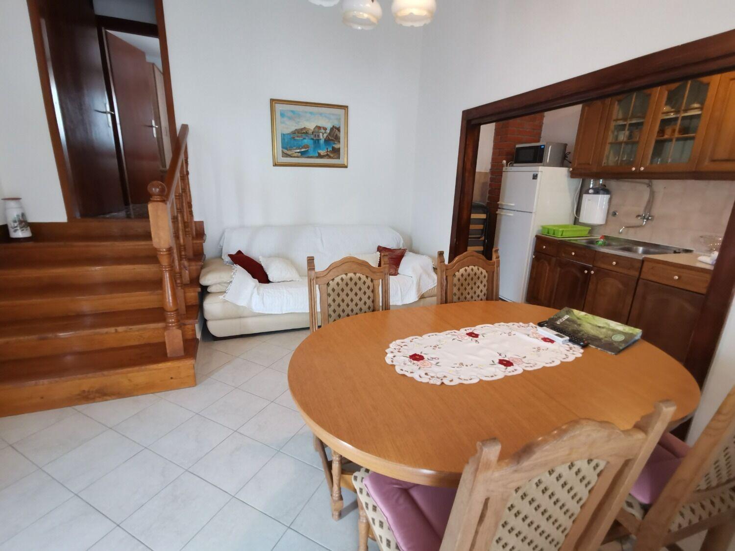 Apartments Srdan Vinišće Eksteriør bilde